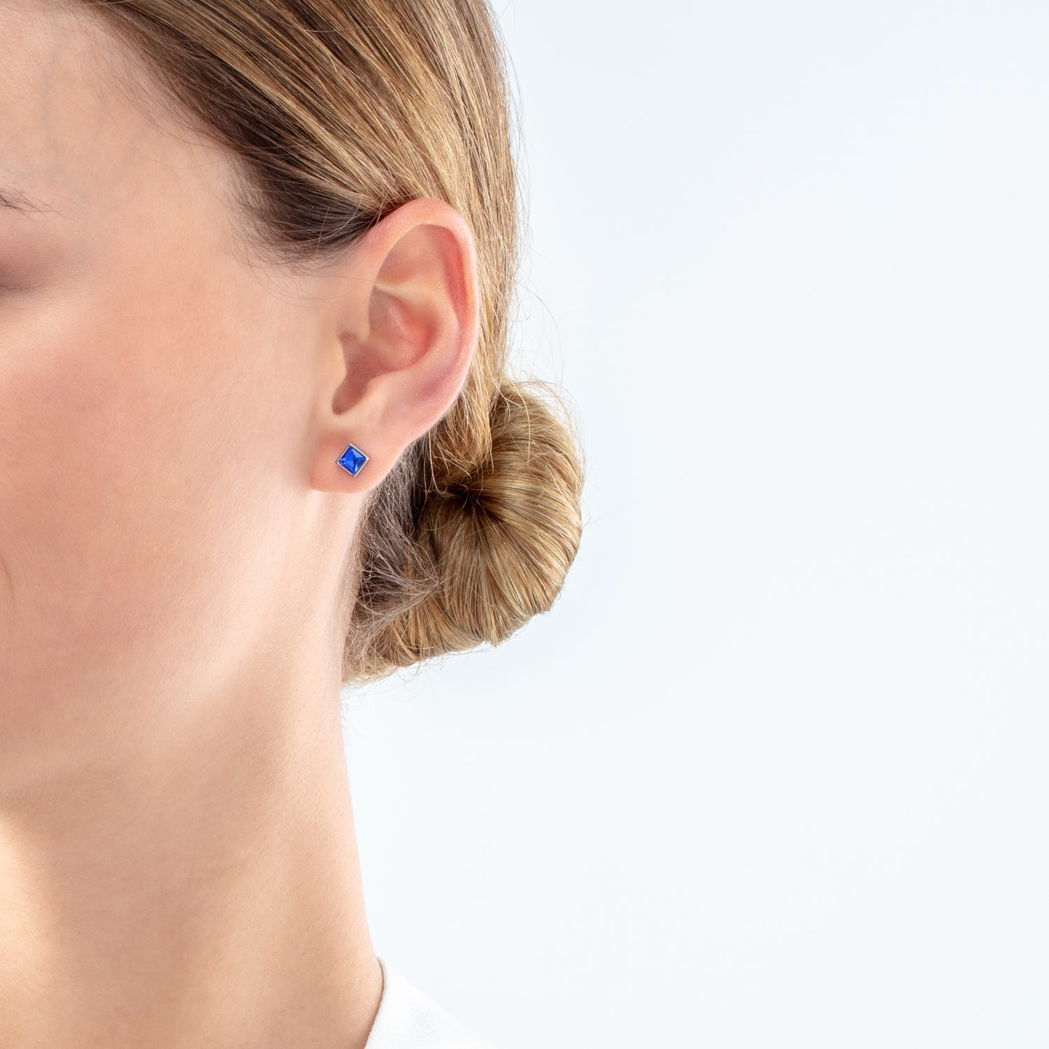 Brilliant Square small earrings silver blue - Image 3