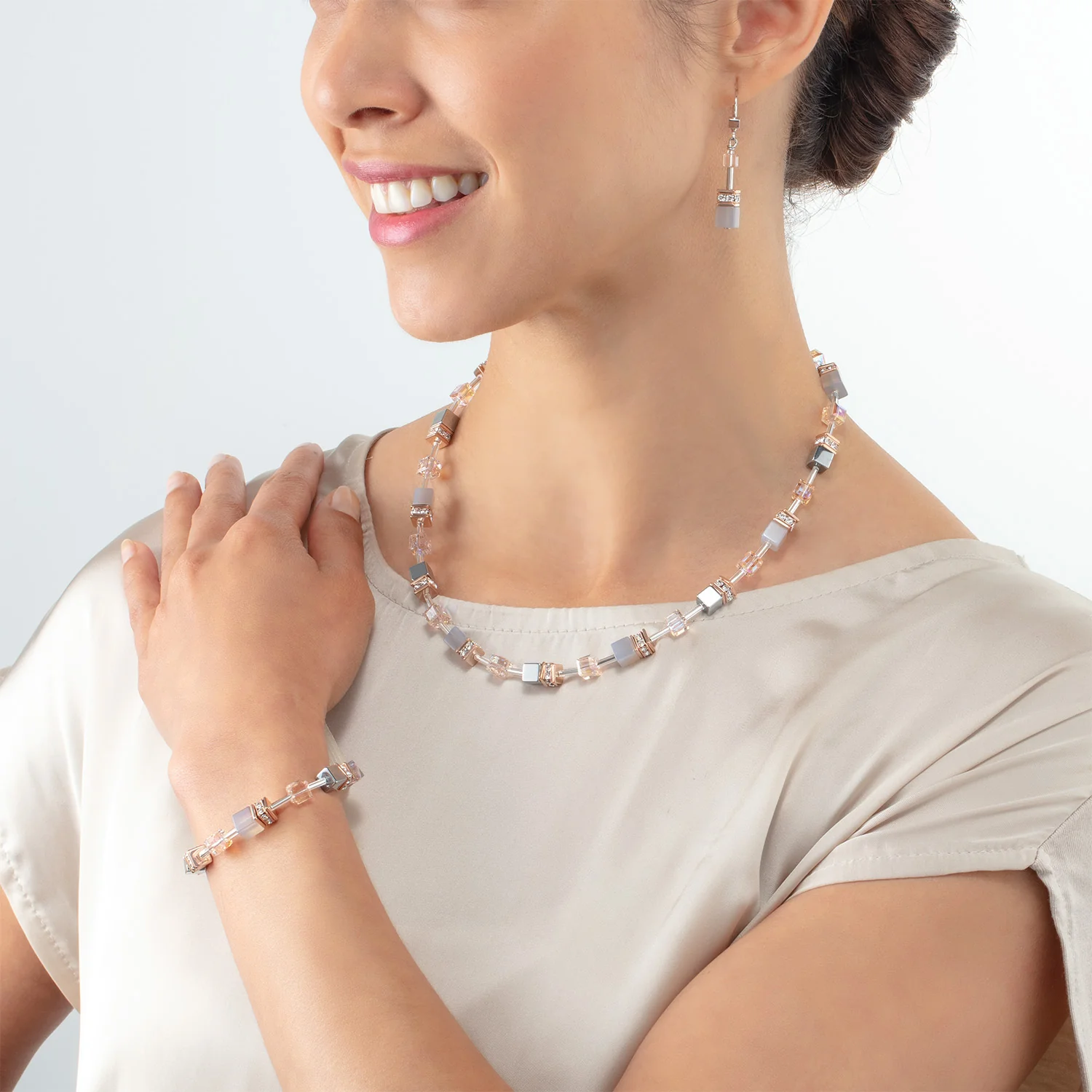 GeoCUBE® Iconic Precious necklace rose gold-peach - Image 4